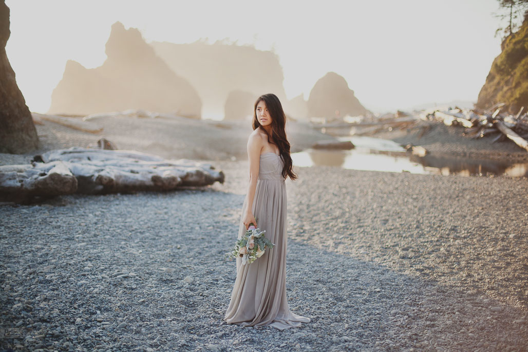 Styled sunset wedding shoot on Ruby Beach. Ocean shore wedding in tiffany and blush pink colors. Jimmy Choo pumps and naked wedding cake with berries